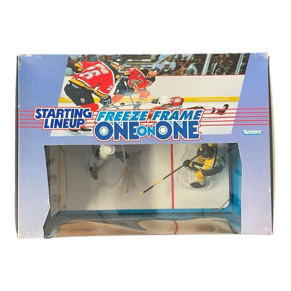Mats Sundin & Ray Bourque Starting Lineup 1997 Freeze Frame One‎ On One Figures